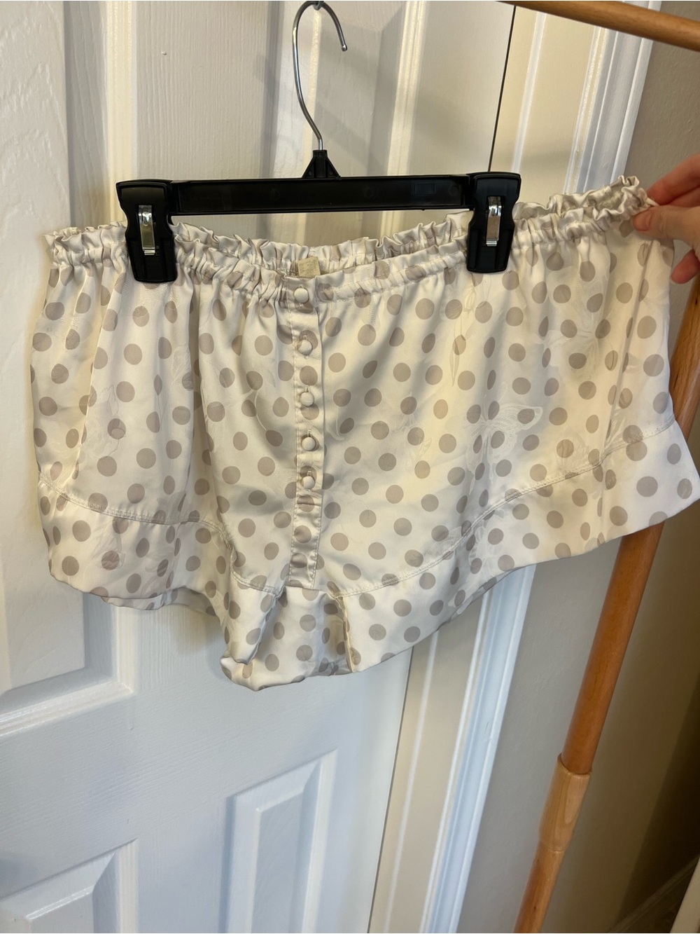 Classic Polka Dot Satin Sleep Shorts in Light Gray